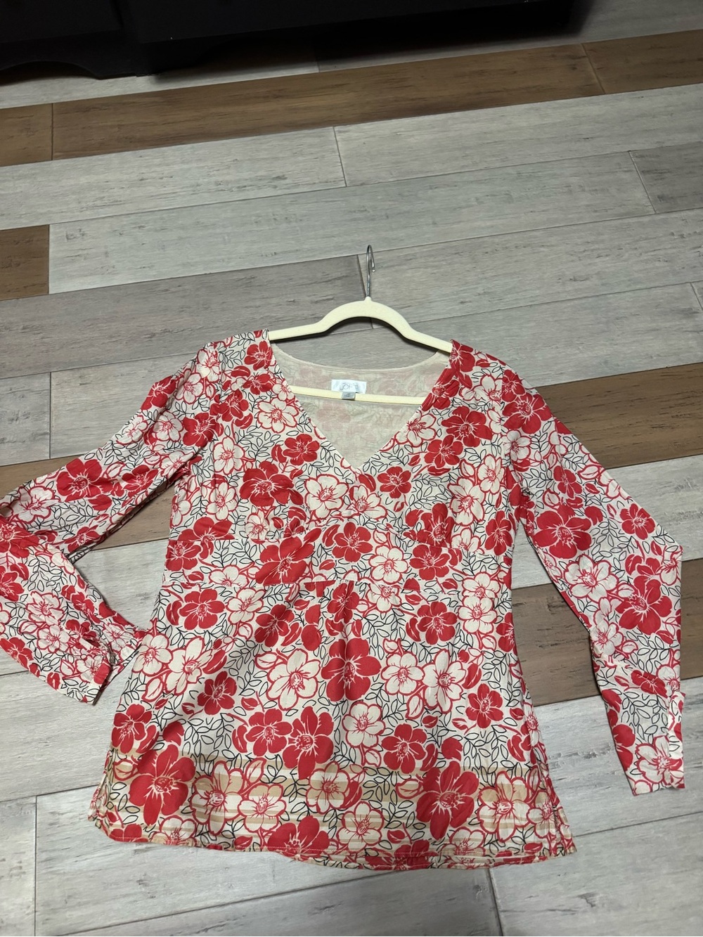 LOFT Red and Cream Floral V-Neck Blouse